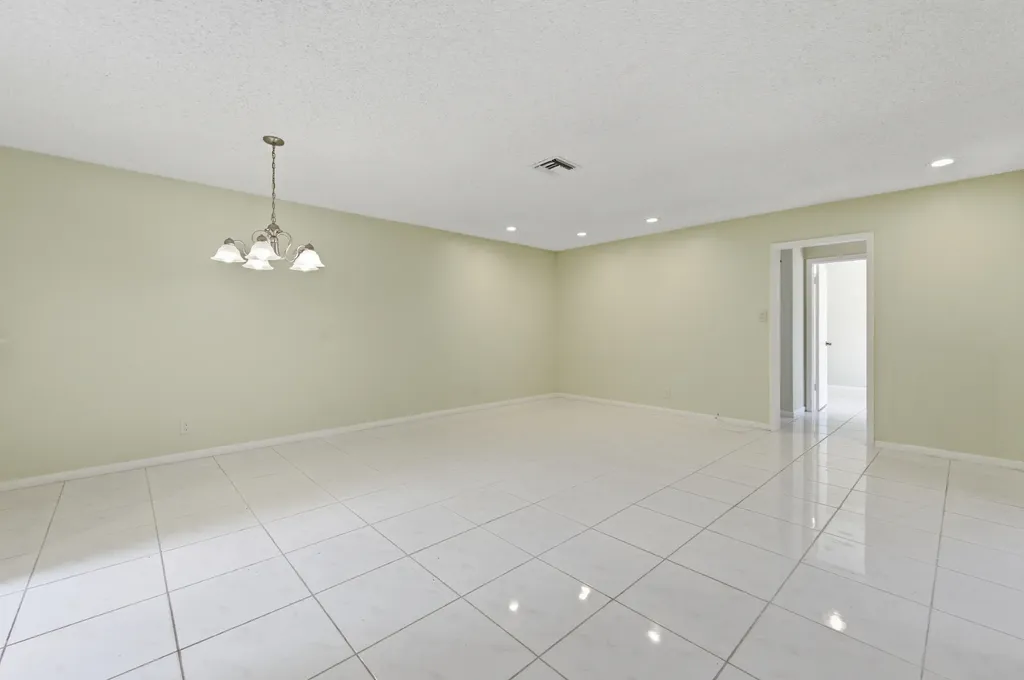 729 NW 29th Avenue Delray Beach FL 33445