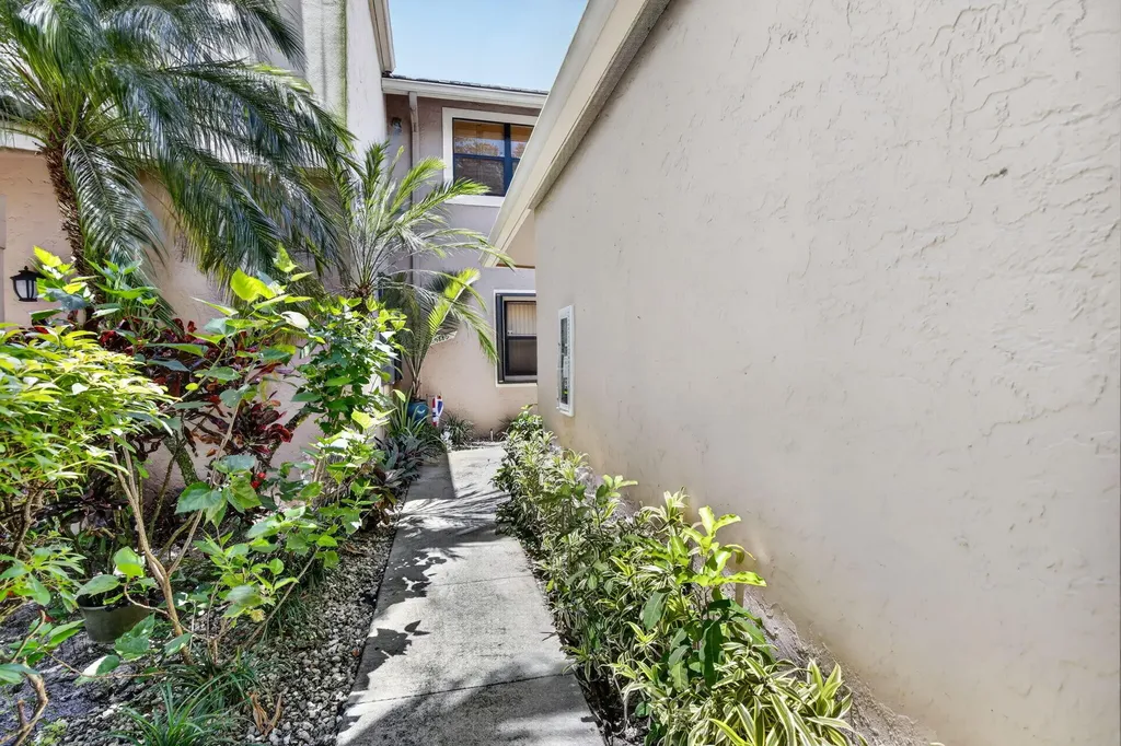 9883 NW 1st Court Plantation FL 33324