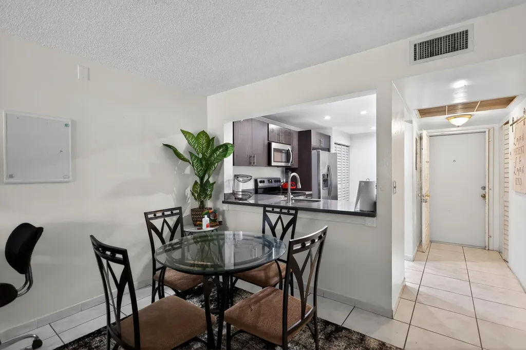 20805 NE 8th Court Miami FL 33179