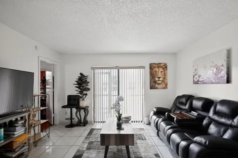 20805 NE 8th Court Miami FL 33179