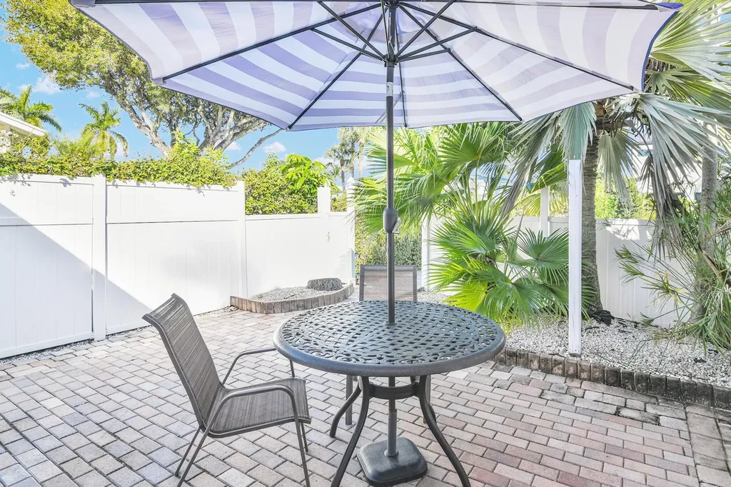 3218 Palm Drive Delray Beach FL 33483