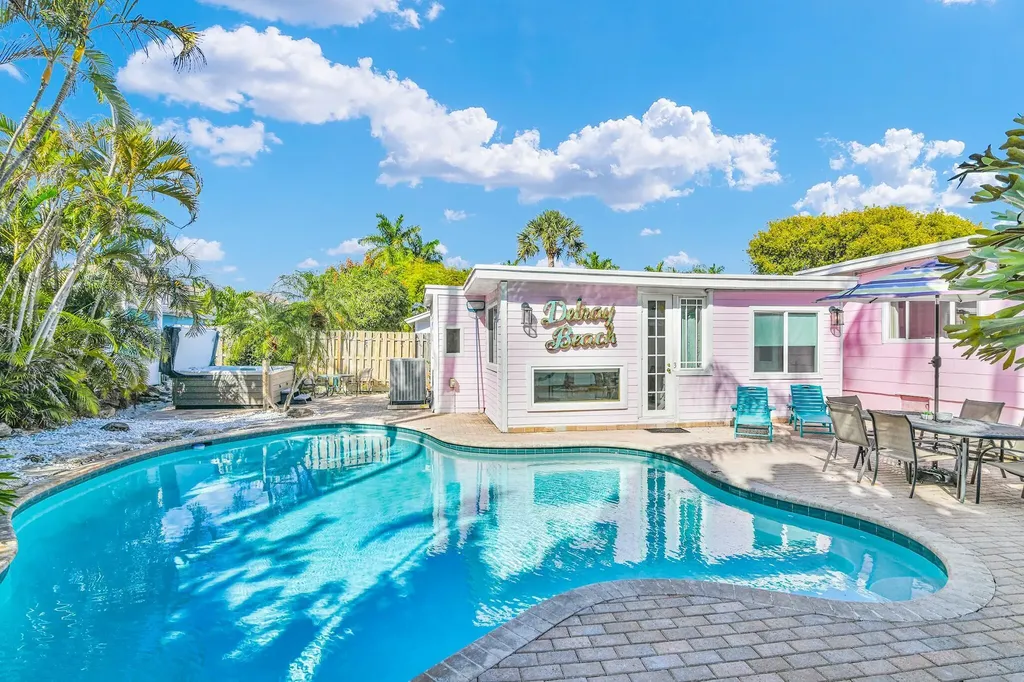 3218 Palm Drive Delray Beach FL 33483