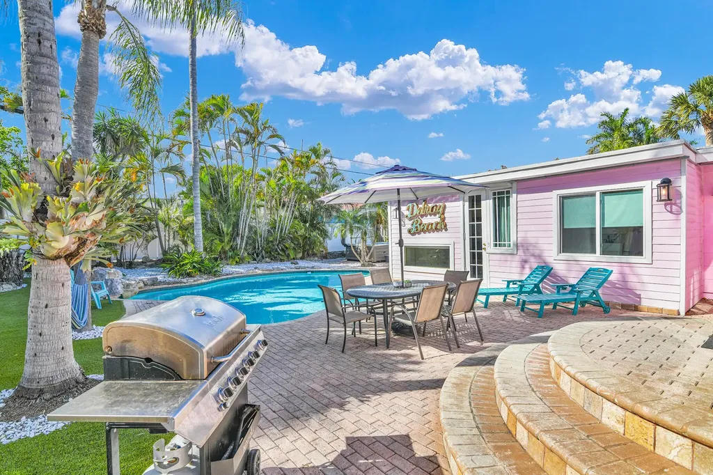 3218 Palm Drive Delray Beach FL 33483