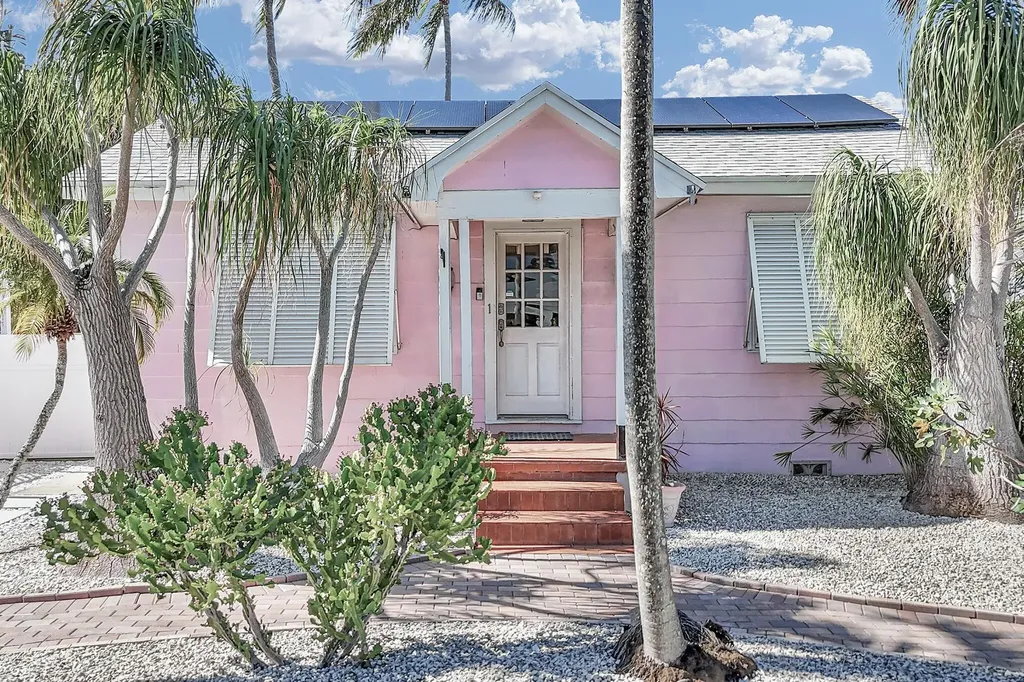 3218 Palm Drive Delray Beach FL 33483