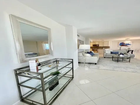 3000 Holiday Drive Fort Lauderdale FL 33316