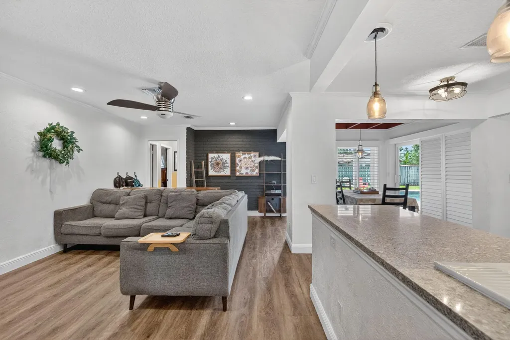 235 NW 91st Avenue Coral Springs FL 33071