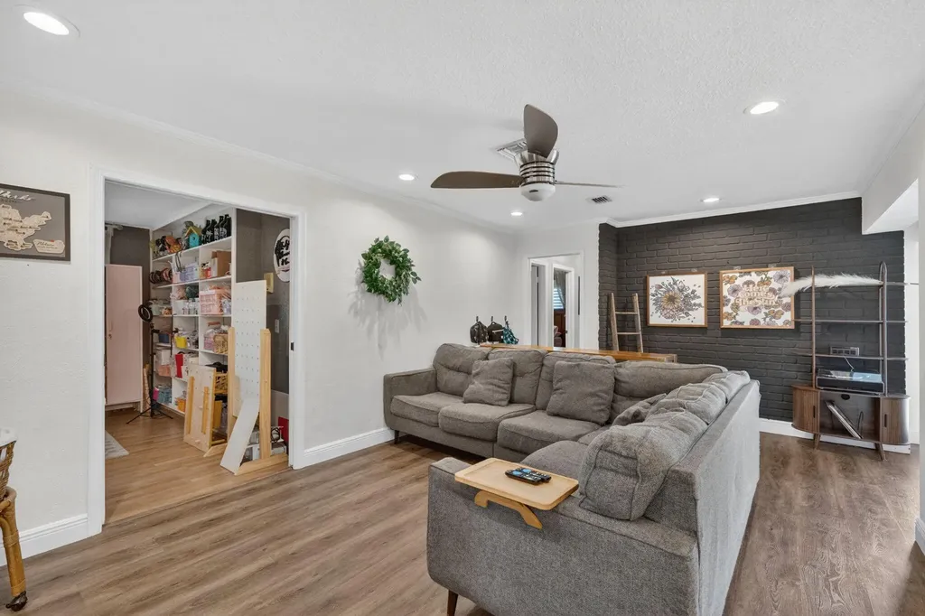 235 NW 91st Avenue Coral Springs FL 33071