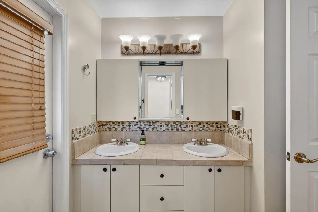 235 NW 91st Avenue Coral Springs FL 33071