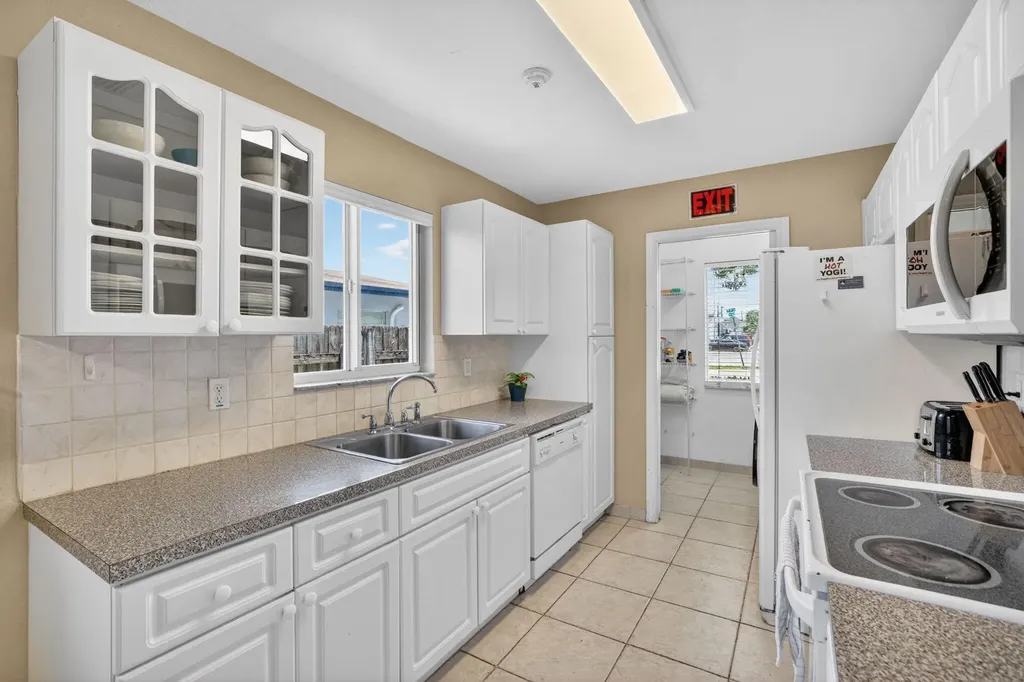 301 SW 16th Street Fort Lauderdale FL 33315