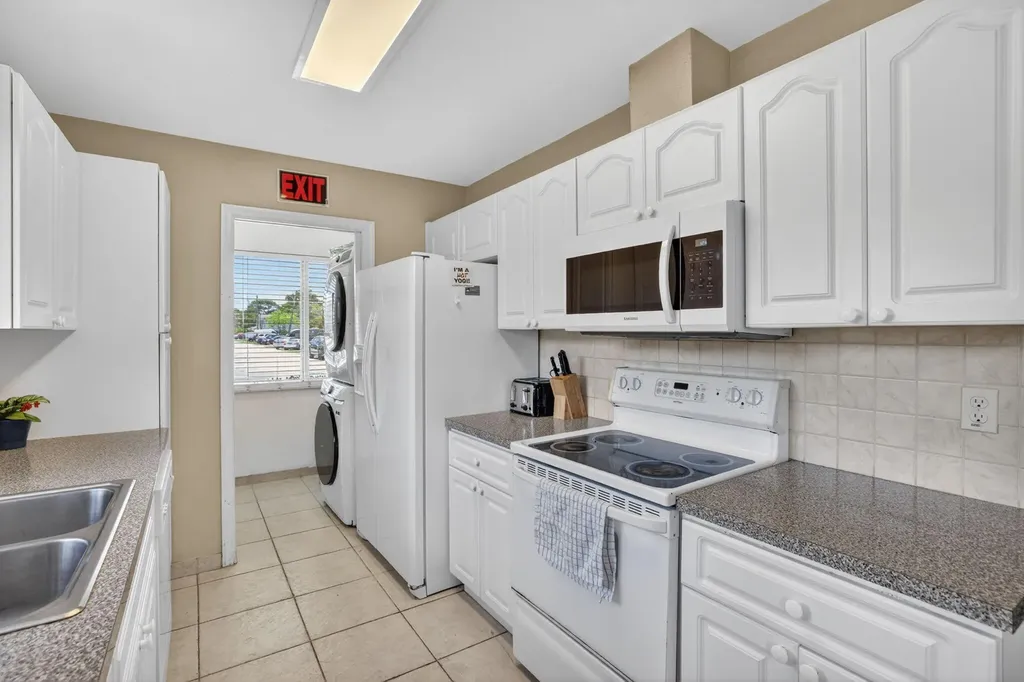 301 SW 16th Street Fort Lauderdale FL 33315