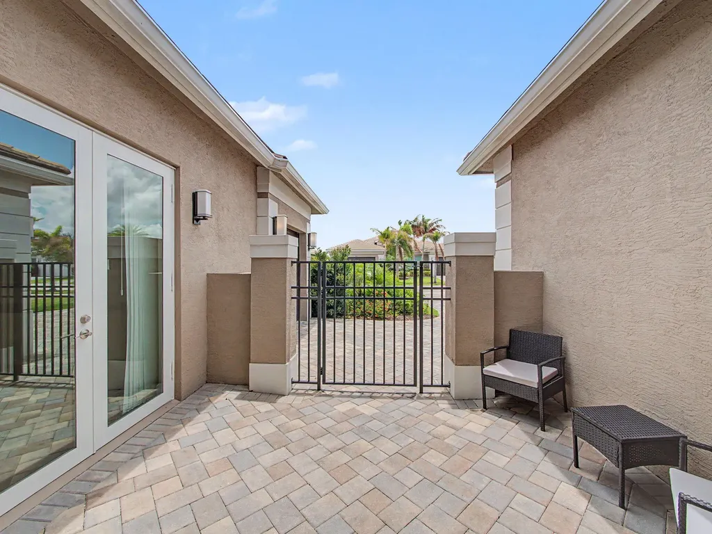 11904 SW Sailfish Isle Way Port St Lucie FL 34987