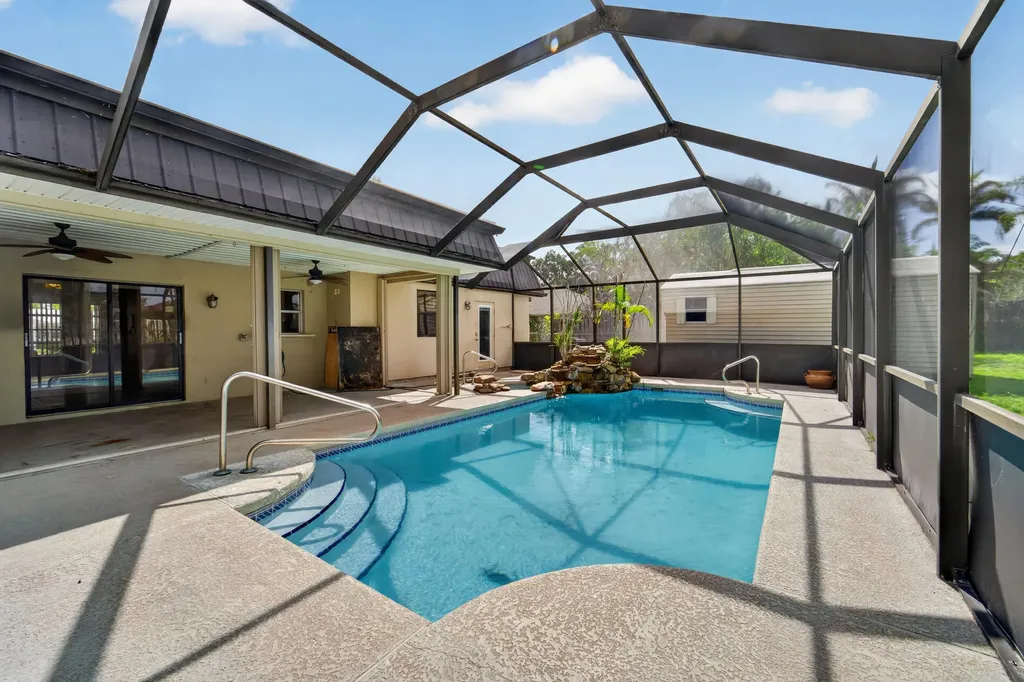 214 NE Camelot Drive Port St Lucie FL 34983