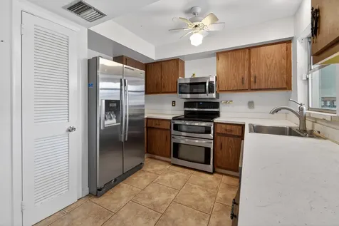 214 NE Camelot Drive Port St Lucie FL 34983