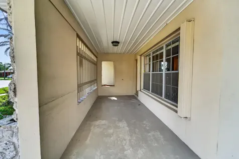 214 NE Camelot Drive Port St Lucie FL 34983