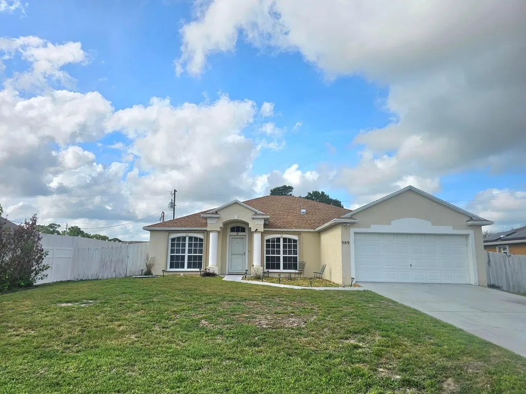 589 NW Fairfax Avenue Port St Lucie FL 34983