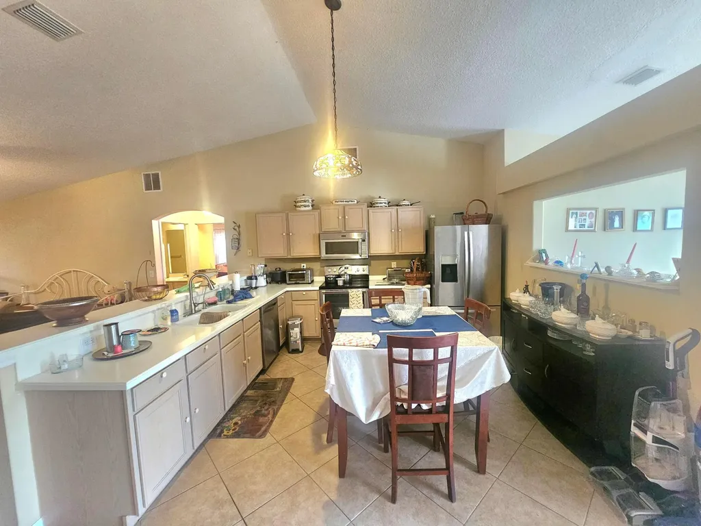 589 NW Fairfax Avenue Port St Lucie FL 34983