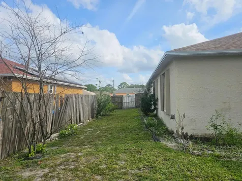 589 NW Fairfax Avenue Port St Lucie FL 34983
