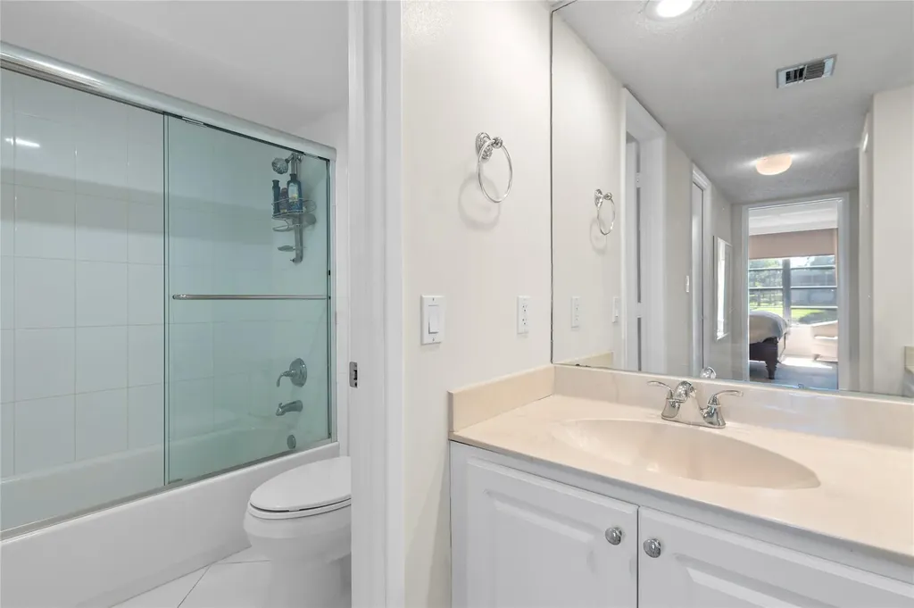 4240 Oaks Terrace Pompano Beach FL 33069