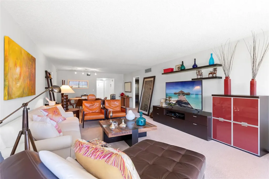 4240 Oaks Terrace Pompano Beach FL 33069