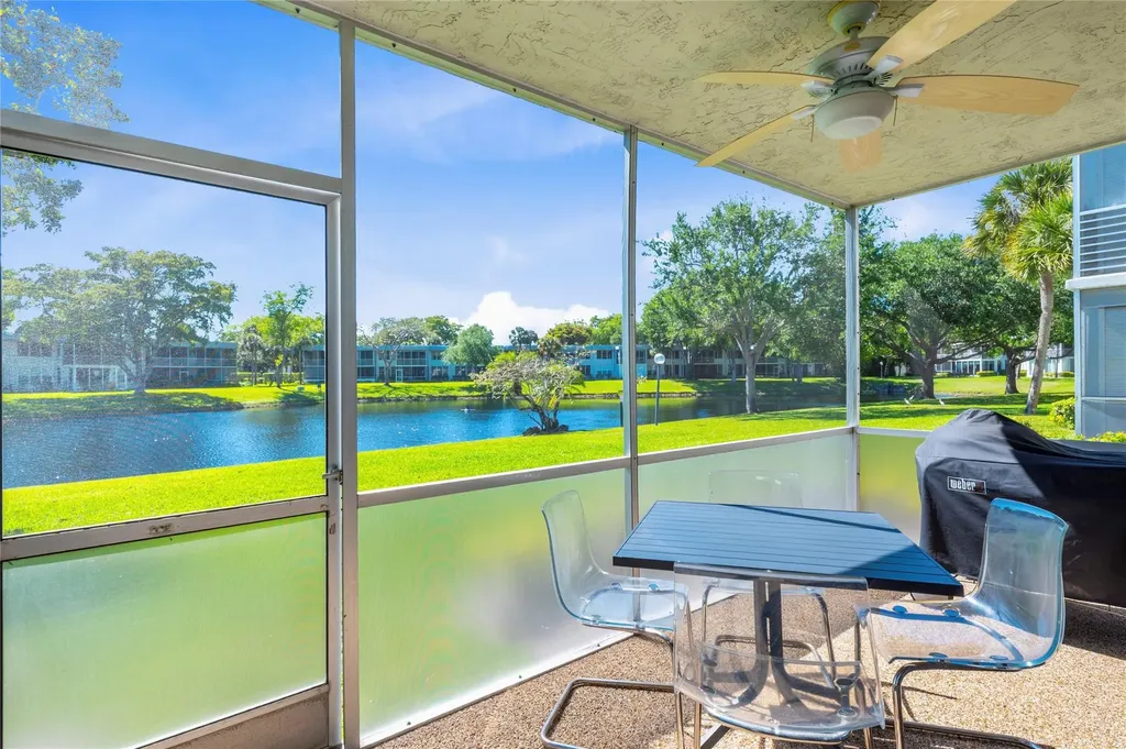 4240 Oaks Terrace Pompano Beach FL 33069