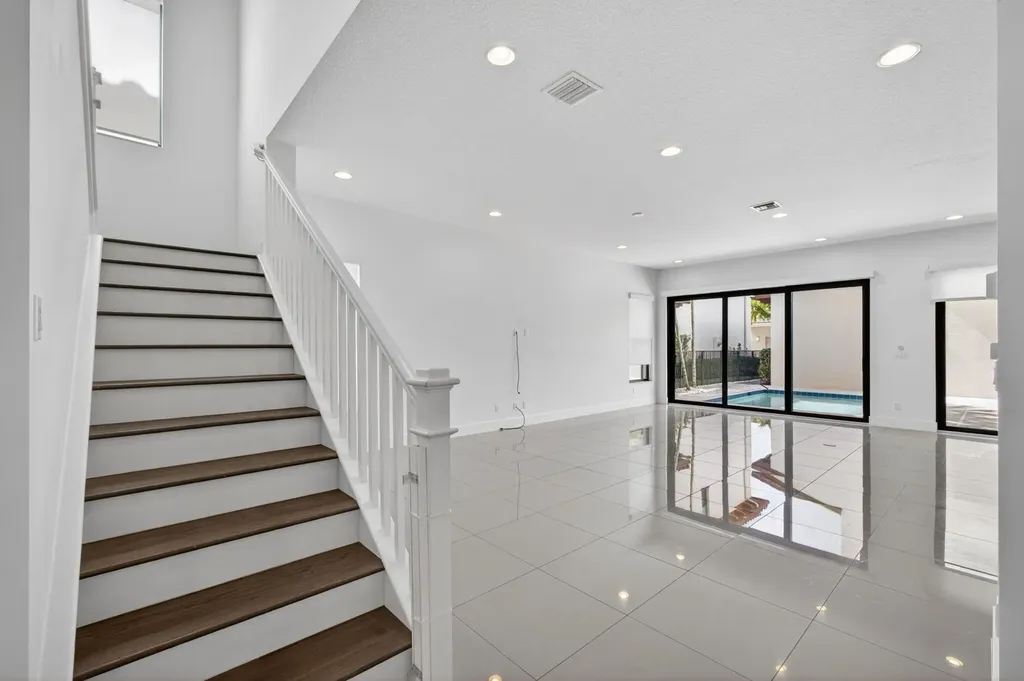 4025 Faraday Way Palm Beach Gardens FL 33418