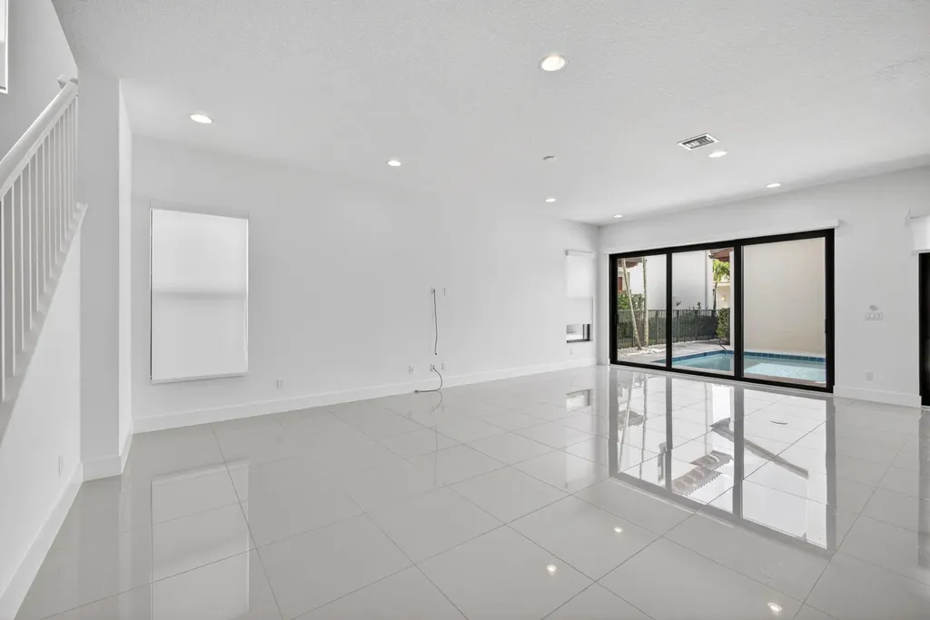 4025 Faraday Way Palm Beach Gardens FL 33418