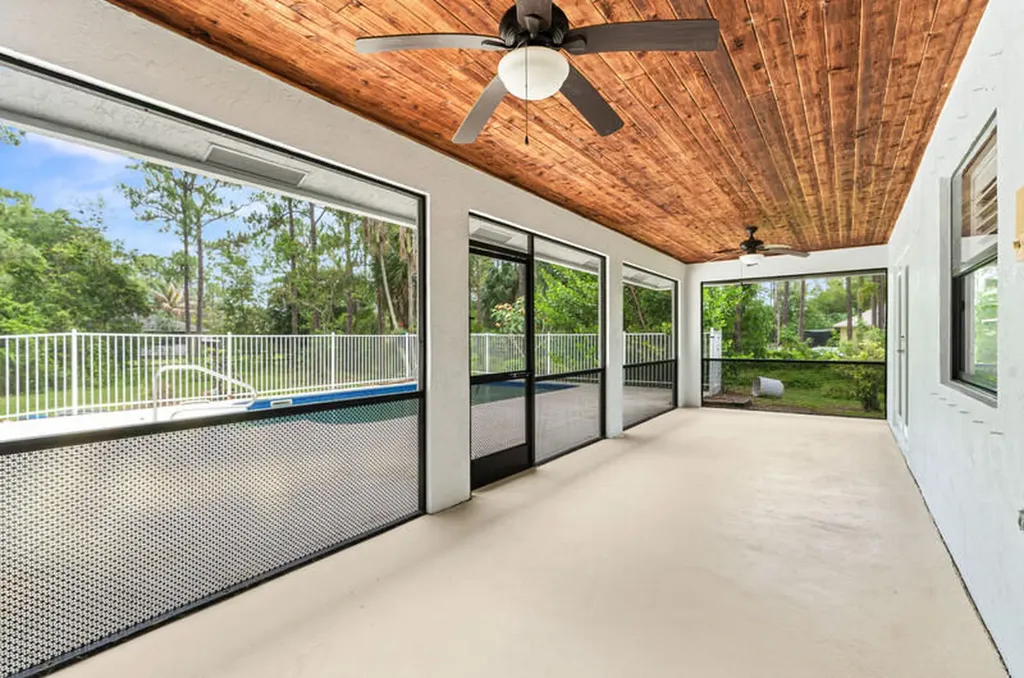 12689 N 68th Street Street N The Acreage FL 33412