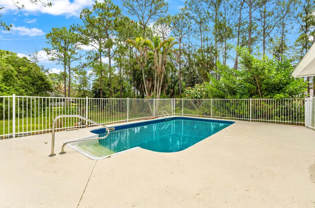12689 N 68th Street Street N The Acreage FL 33412