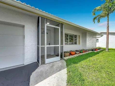 8504 NW 14th Street Plantation FL 33322