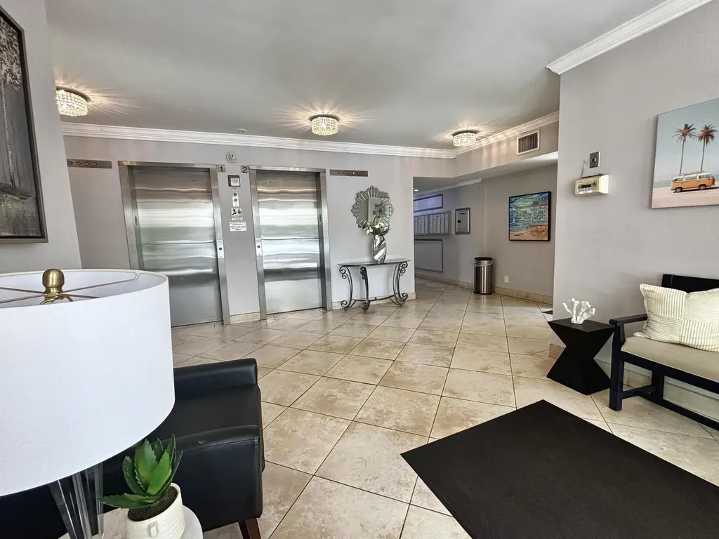 3930 Oaks Clubhouse Drive Pompano Beach FL 33069