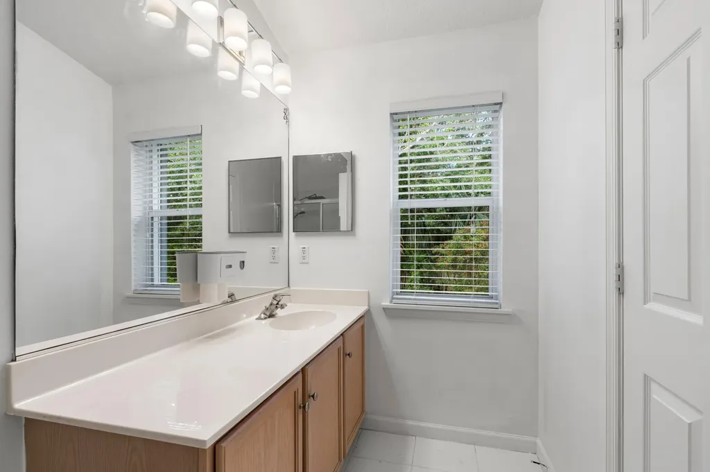 9926 Lago Drive Boynton Beach FL 33472