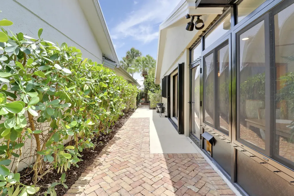 109 Seashore Drive Jupiter FL 33477