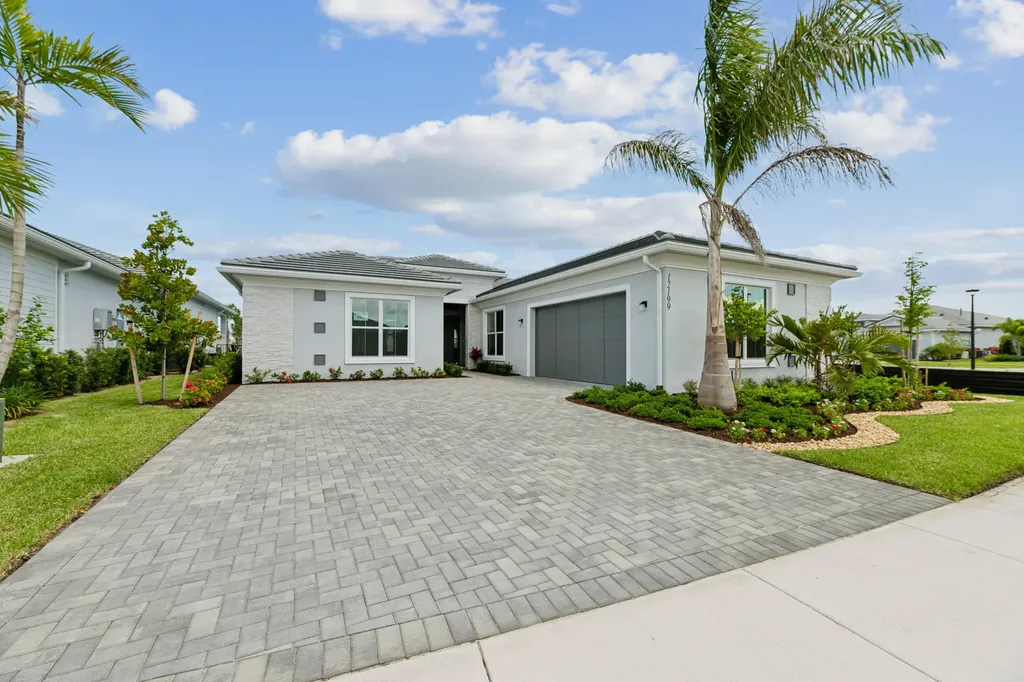 12199 Arbordale Way Palm Beach Gardens FL 33412