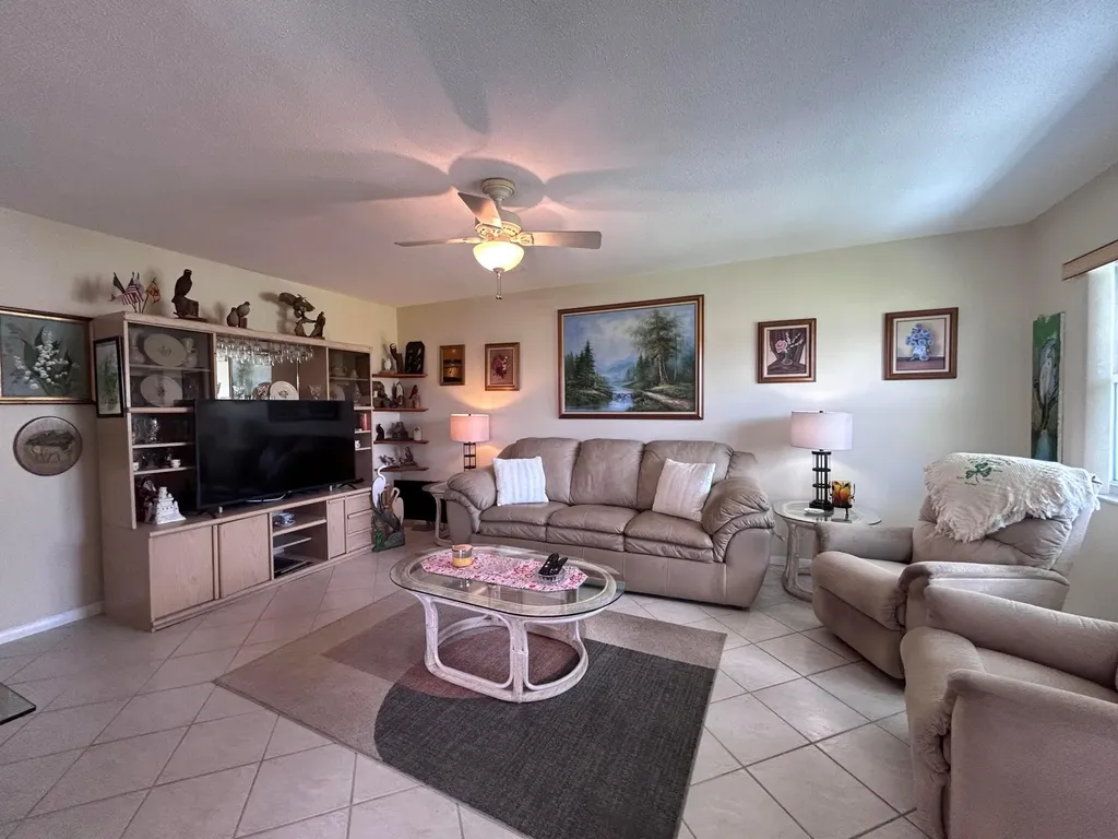 600 Horizons Boynton Beach FL 33435