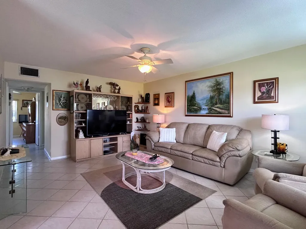 600 Horizons Boynton Beach FL 33435