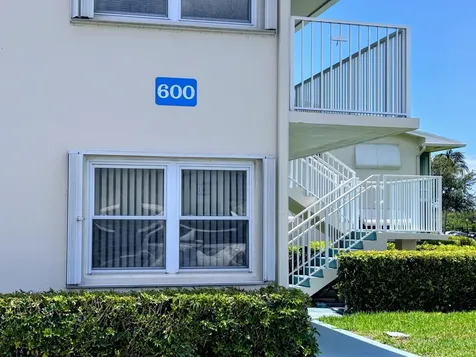 600 Horizons Boynton Beach FL 33435