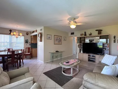 600 Horizons Boynton Beach FL 33435