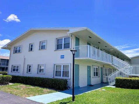 600 Horizons Boynton Beach FL 33435