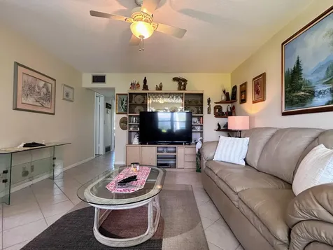 600 Horizons Boynton Beach FL 33435