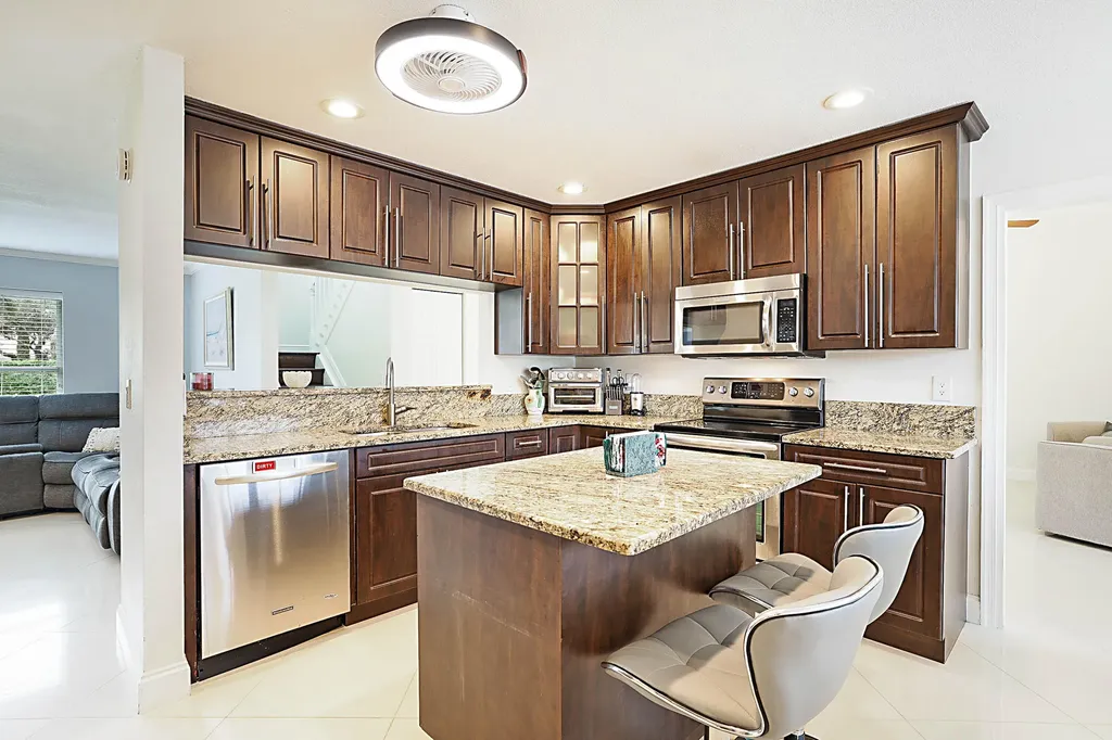 8753 SE Riverfront Terrace Jupiter FL 33469