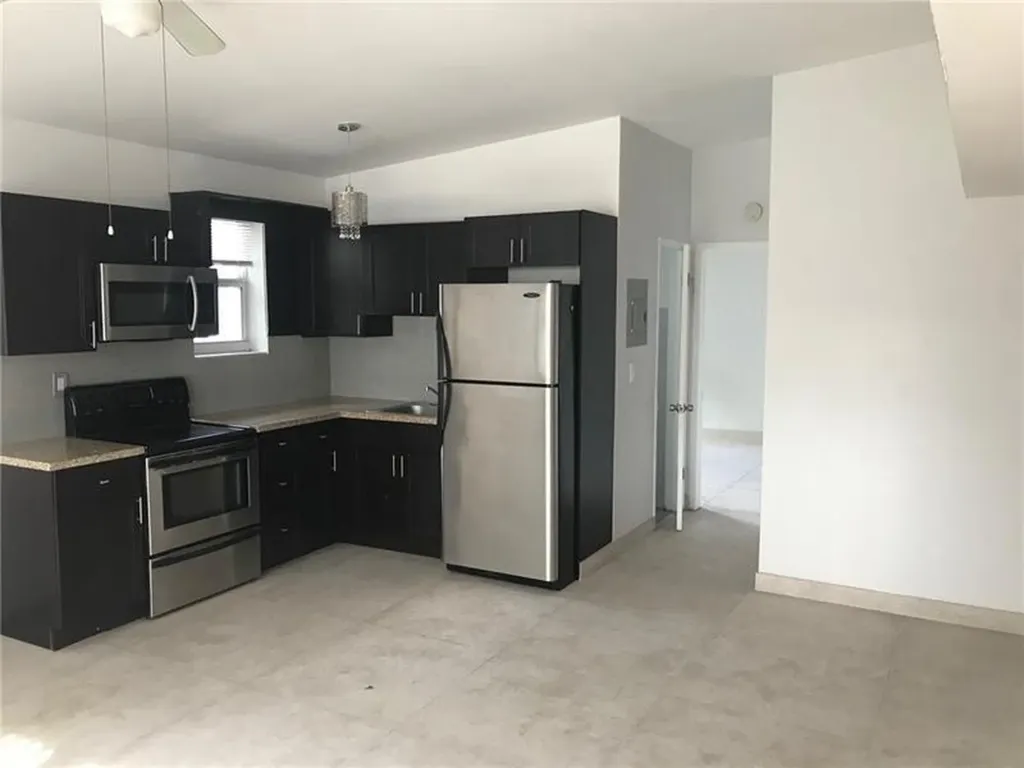 725 S 20th Avenue Hollywood FL 33020