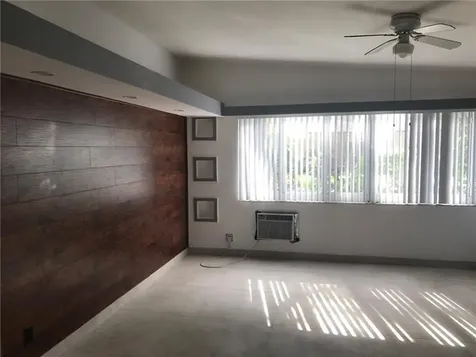725 S 20th Avenue Hollywood FL 33020
