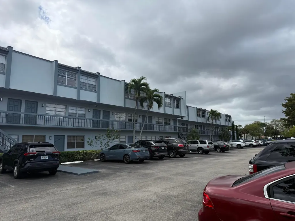 9500 SW 3rd Street Boca Raton FL 33428