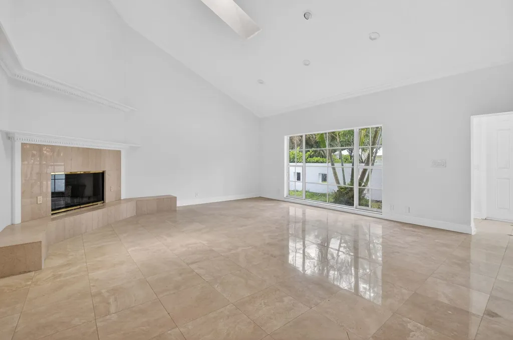 8044 Twin Lake Drive Boca Raton FL 33496