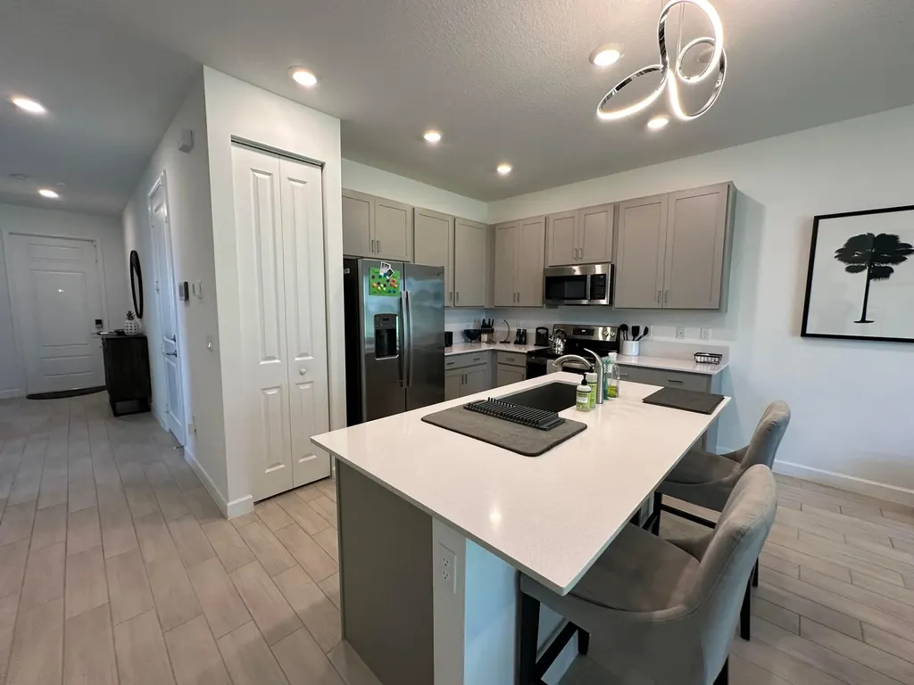 7036 Peters Lane Delray Beach FL 33446