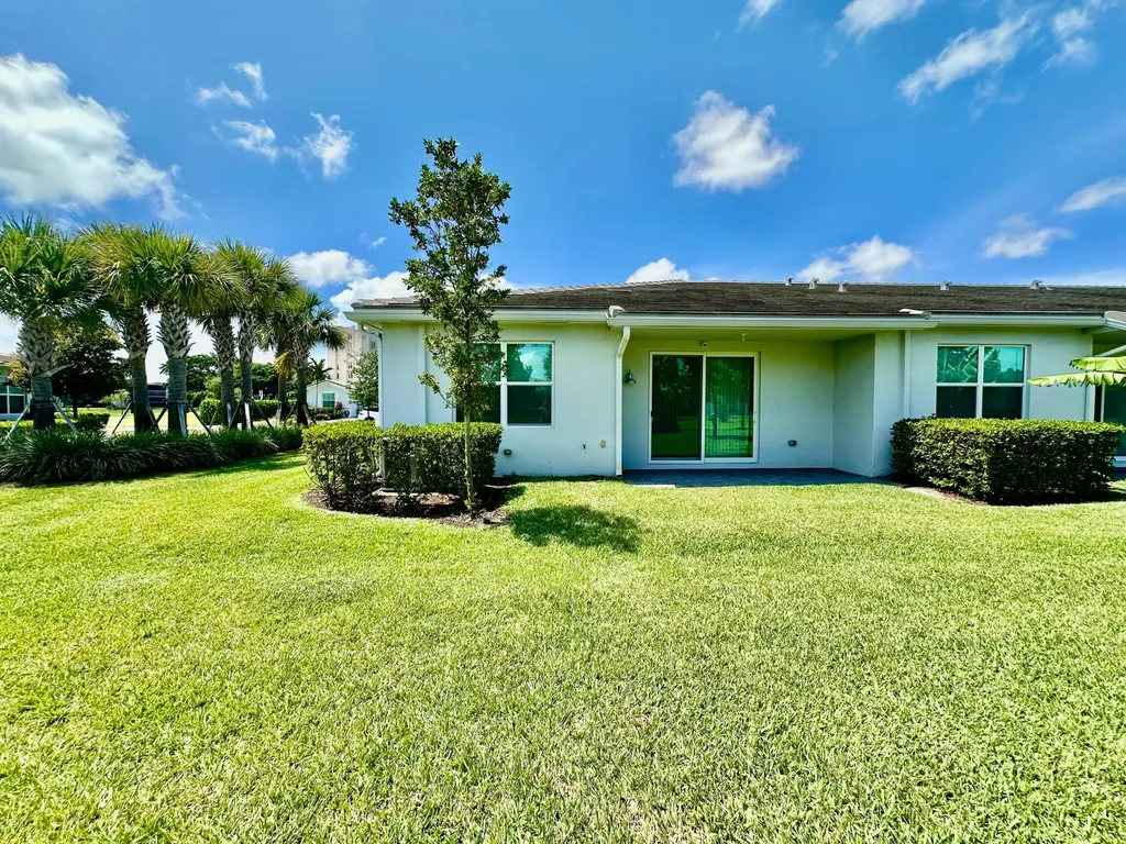 7036 Peters Lane Delray Beach FL 33446