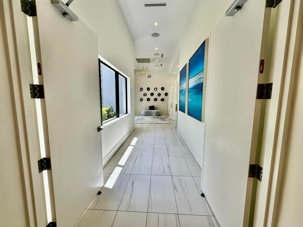 7036 Peters Lane Delray Beach FL 33446