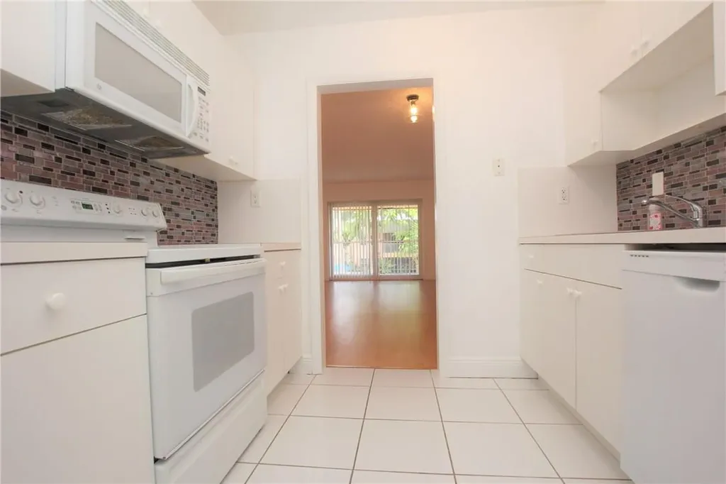 760 SE 2nd Avenue Deerfield Beach FL 33441