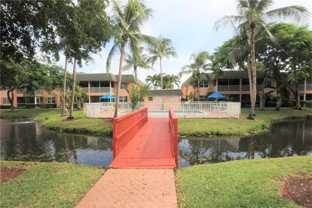 760 SE 2nd Avenue Deerfield Beach FL 33441