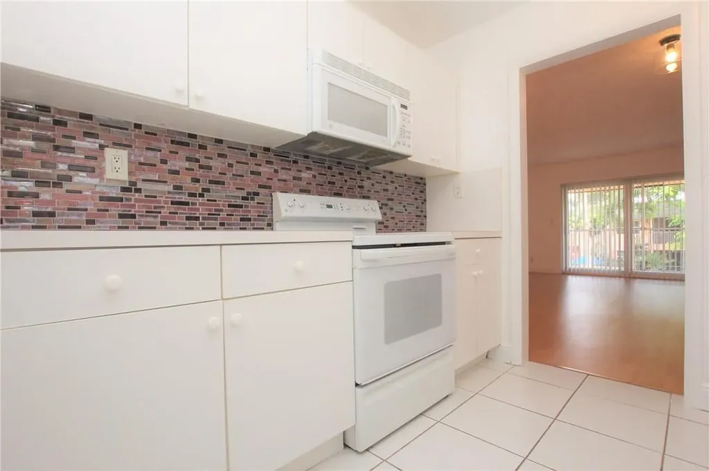 760 SE 2nd Avenue Deerfield Beach FL 33441
